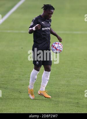 Jeremy Doku von Stade Rennais während der UEFA Champions League, Gruppenphase, Gruppe E Fußballspiel zwischen Sevilla FC und Stade Rennais am 28. Oktober 2020 im Ramon Sanchez-Pizjuan Stadion in Sevilla, Spanien - Foto Laurent Lairys / DPPI Stockfoto