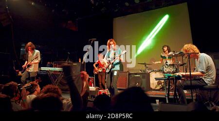 Die psychedelische Rockband Tame Impala tritt am 11/07/2012 in der Music Hall of Williamsburg in Brooklyn, NY, auf. Stockfoto