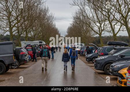 Parkplatz auf der Fahrt zum Strand bei holkham Hall in Nord-norfolk Stockfoto