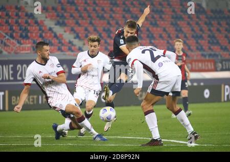 Bologna, Italien. Oktober 2020. Bologna Mattias Svanberg während der italienischen Serie A Fußballspiel Bologna FC gegen Cagliari Calcio im Renato Dall'Ara Stadion in Bologna, Italien, 31. Oktober 2020. - Photo Michele Nucci/LM Kredit: Michele Nucci/LPS/ZUMA Wire/Alamy Live News Stockfoto