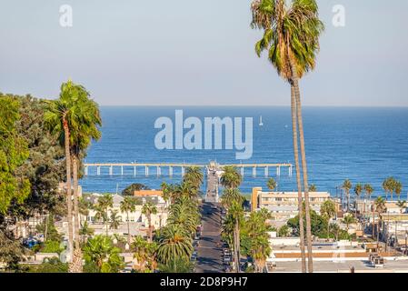 Pazifik und der Ocean Beach Pier. San Diego, CA, USA. Blick ist von der Niagra Avenue. Stockfoto