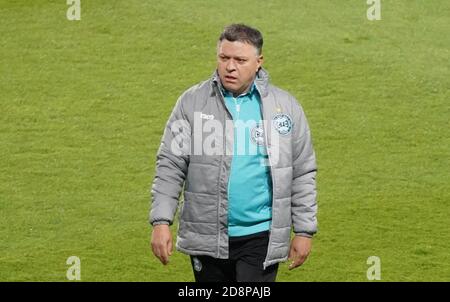 Curitiba, Brasilien. Oktober 2020. Trainer Pachehquinho Coritiba gegen Atlético GO Spiel im Couto Pereira Stadion in Curitiba, PR statt. Kredit: Carlos Pereyra/FotoArena/Alamy Live Nachrichten Stockfoto