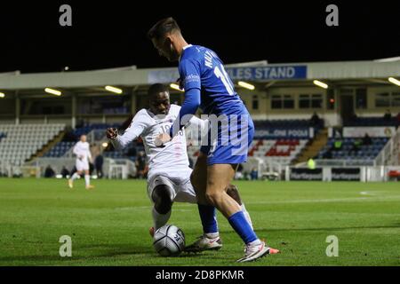 Hartlepool, Großbritannien. Oktober 2020. Luke Molyneux (#10 Hartlepool United) wird während des Vanarama National League Spiels zwischen Hartlepool United und Torquay United im Victoria Park in Hartlepool angegangen will Matthews/Sports Press Bildquelle: SPP Sport Press Foto. /Alamy Live Nachrichten Stockfoto