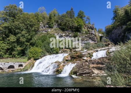 Wanderweg der Pertes de L'Ain, Verluste der Ain, Jura in Frankreich Stockfoto