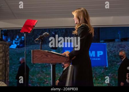 Wapwallopen, PA – 31. OKTOBER: US-First Lady Melania Trump spricht bei einer Wahlkampfveranstaltung "Make America Great Again" mit den Anhängern von Präsident Trump Stockfoto