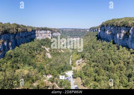 Baume Les Messieurs Dorf, Tal, Schlucht von Jura, Frankreich Stockfoto