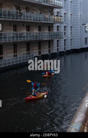 London Camden und entlang des Kanals Stockfoto