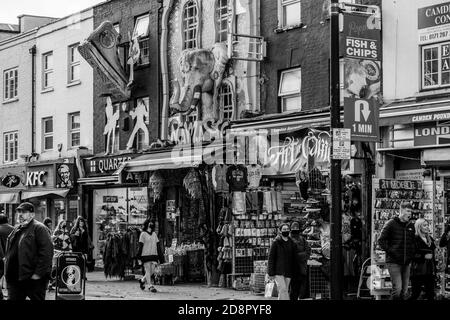 London Camden und entlang des Kanals Stockfoto