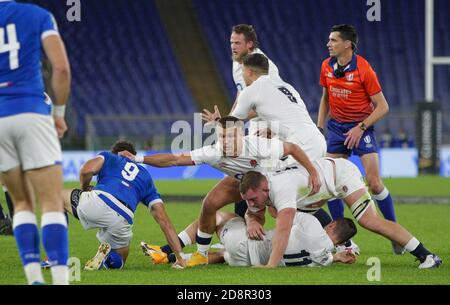 Rom, Italien. 31. Okt, 2020. ruck England während Italien gegen England, Rugby Six Nations Spiel in rom, Italien, Oktober 31 2020 Kredit: Unabhängige Fotoagentur/Alamy Live Nachrichten Stockfoto