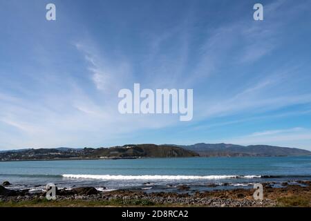 Radialwolken über Lyall Bay, Wellington, Nordinsel, Neuseeland Stockfoto