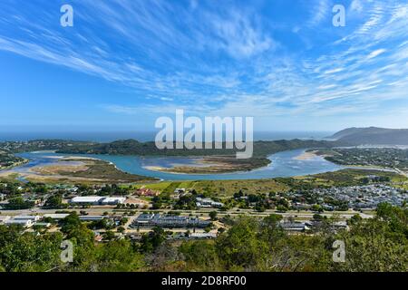 Luftaufnahme von Sedgefield auf der Garden Route, Western Cape, Südafrika, das ist einer der besten Orte, um auf Ihrer Garden Route Reise zu besuchen Stockfoto