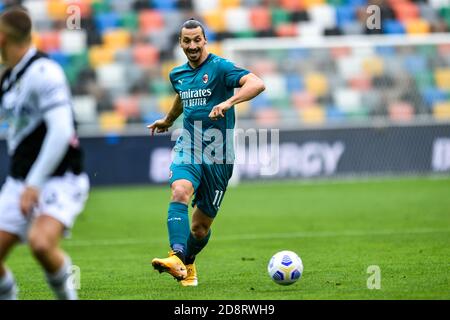 Dacia Arena Friuli Stadion, udine, Italien, 01 Nov 2020, Zlatan Ibrahimovic (AC Mailand) während Udinese Calcio gegen AC Mailand, Italienisches Fußballspiel Serie A - Credit: LM/Alessio Marini/Alamy Live News Stockfoto