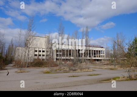 Der Kulturpalast Energetik ist ein inzwischen verlassenes Multifunktionssystem palast der Kultur in Pripjat in der Ausschlusszone von Die Kernkraft Tschernobyl p Stockfoto
