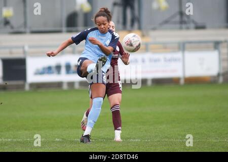 Dartford, Großbritannien. Januar 2020. Chantelle Mackie (London City) kontrolliert den Ball während des FA Women's Super League 2 Spiels zwischen London City und Leicester City im Princes Park in Dartford. FEDERICO GUERRA MARANESI/SPP Quelle: SPP Sport Press Foto. /Alamy Live Nachrichten Stockfoto