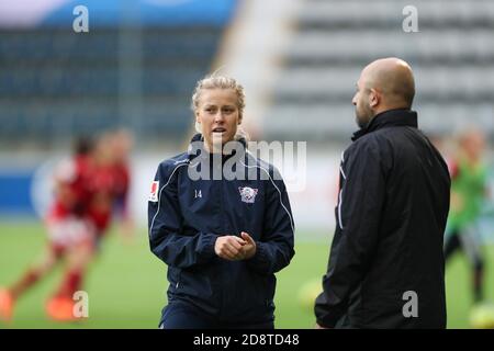 Linkoping, Schweden. November 2020. Sophie Sundqvist (#14) während des Spiels in der Damallsvenskan Runde 20 zwischen Linkoping und Pitea in der Linkoping Arena in Linkoping Mia Eriksson/SPP Credit: SPP Sport Press Photo. /Alamy Live Nachrichten Stockfoto