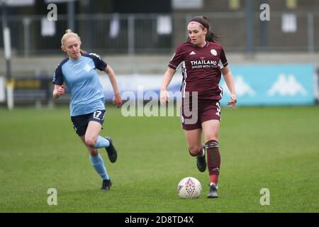 Dartford, Großbritannien. Januar 2020. Samantha Tierney (Leicester City) kontrolliert den Ball während des FA Women's Super League 2 Spiels zwischen London City und Leicester City im Princes Park in Dartford. FEDERICO GUERRA MARANESI/SPP Quelle: SPP Sport Press Foto. /Alamy Live Nachrichten Stockfoto
