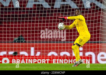 EINDHOVEN, Niederlande. 01st Nov, 2020. Fußball, Philips Stadion, Niederländische eredivisie, Saison 2020/2021, PSV Torwart Yvon Mvogo während des Spiels PSV - ADO Credit: Pro Shots/Alamy Live News Stockfoto