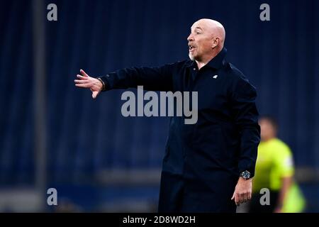 Genua, Italien. November 2020. GENUA, ITALIEN - 01. November 2020: Rolando Maran, Cheftrainer des FC Genua, Gesten während der Serie A Fußballspiel zwischen UC Sampdoria und Genua FC. (Foto von Nicolò Campo/Sipa USA) Quelle: SIPA USA/Alamy Live News Stockfoto