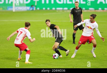 Florian Neuhaus von Monchengladbach und Marcel Sabitzer, Yussuf Poulsen von Red Bull Leipzig während des Bundesliga-Fußballspiels C Stockfoto