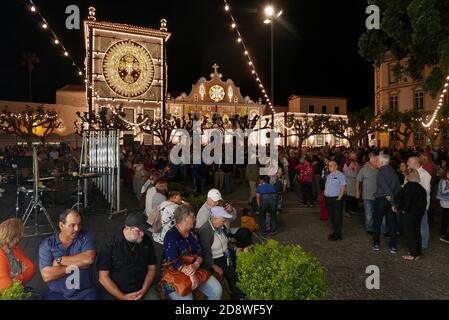 Convento de Nossa Senhora da Esperança beleuchtet für das Festival Von Senhor Santo Christo dos Milagres in Ponta Delgada Azoren Stockfoto