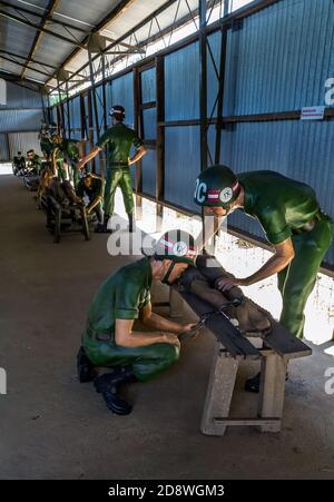 Gefangene vietnamesen im Kokosnussgefängnis Phu Quoc Insel Vietnam Kriegsmuseum. Phu Quoc, Vietnam - 17. Dezember 2014 Stockfoto