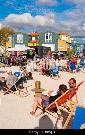 Frankreich, Charente-Maritime (17), La Rochelle, le Gabut Bereich, alte Port Brachland in Street Art umgewandelt, Open-Air-Café namens Guingette La Belle du gab Stockfoto