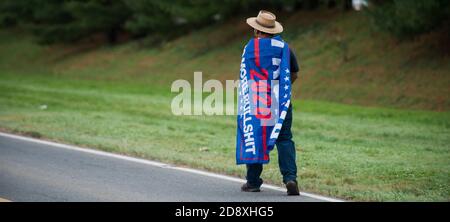 Reading, PA, USA. Oktober 2020. Schwarzer Unterstützer besucht Trump-Kundgebung in Reading, Pennsylvania, USA. Yuriy Zahvoyskyy / Alamy Live News Stockfoto