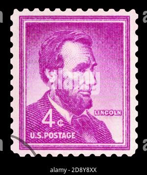 USA - UM 1954: Eine in den USA gedruckte Briefmarke zeigt das Porträt von Abraham Lincoln (1809-1865), einem 20. Präsidenten der Vereinigten Staaten, um 1954 Stockfoto