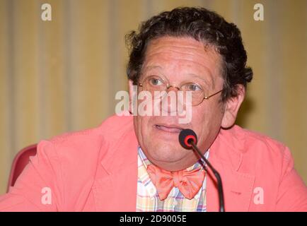 Brescia, Italien, 04 Juni, Kammer Konferenzraum Commerce, der italienische berühmte Kunstkritiker Philippe Daverio auf der Konferenz "die Rolle der Schirmherrschaft in Der Stockfoto