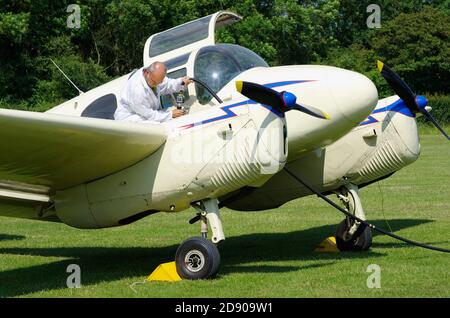 Miles M65 Gemini 1c, G-AKKH, in Old Warden, Bedfordshire, Stockfoto