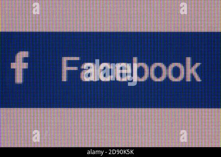 Moskau, Russland - 02. November 2020: Extreme Nahaufnahme von Facebook-Button auf der Website. Stockfoto