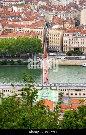 Lyon, Frankreich - 19. August 2019. Blick auf die Stadt Lyon von der Esplanade de Fourviere, Frankreich Stockfoto