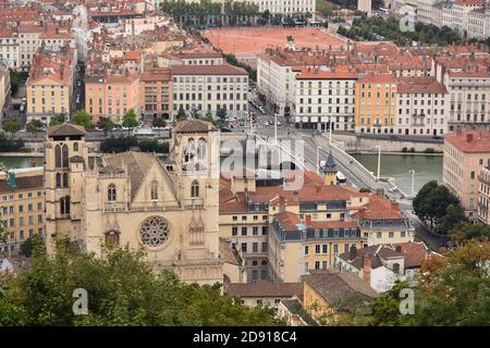 Lyon, Frankreich - 19. August 2019. Blick auf die Stadt Lyon von der Esplanade de Fourviere, Frankreich Stockfoto
