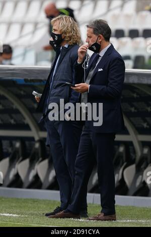 Cesena, Italien. 1. Nov, 2020. cesena, Italien, Orogel Stadium - Dino Manuzzi, 01 Nov 2020, Fabio Paratici, Geschäftsführer des Fußballbereichs, und Pavel Nedved (Juventus FC) während Spezia Calcio gegen Juventus FC - Italienischer Fußball Serie A Spiel - Credit: LM/Francesco Scaccianoce Credit: Francesco Scaccianoce/LPS/ZUMA Wire/Alamy Live News Stockfoto