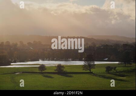 River Ure Überfluss in Masham North Yorkshire England Großbritannien Stockfoto