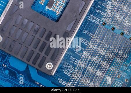 Nahaufnahme der elektronischen Computer Hauptplatine. Seamy Seite Stockfoto