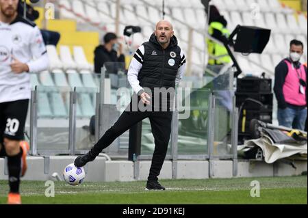 Vincenzo Italiano Manager von AC Spezia Gesten während Spezia Calcio vs Juventus FC, Italienische Fußball Serie A Spiel, cesena, Italien, 01 Nov 2020 Credit: Stockfoto