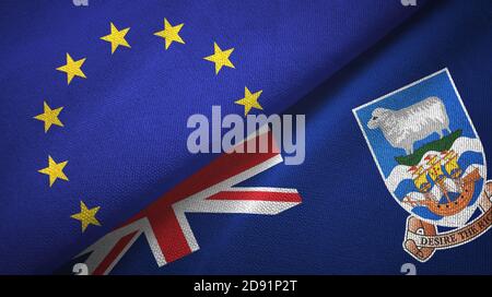 Europäische Union und Falklandinseln zwei Flaggen Textiltuch, Stoff Textur Stockfoto