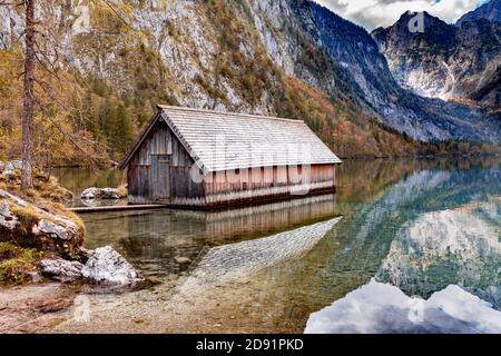 Bootshaus am Obersee im Berchtesgadener Land, Bayern, Deutschland. Stockfoto