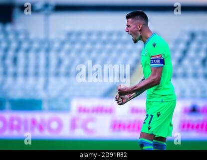 Sergej Milinkovic-Savic von SS Lazio während der Serie A 2020/21 Spiel zwischen Turin FC gegen SS Lazio im Olimpico Grande Torino Stadium, Turin, Ita C Stockfoto