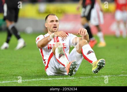 Rafael CZICHOS (K) enttäuscht nach dem Spiel, Fußball 1. Bundesliga, 6. Spieltag, FC Köln (K) - FC Bayern München (M) 1:2, am 31. Oktober 2020 in Köln. Foto: Elmar Kremser/Sven Simon/Pool # die DFL-Vorschriften verbieten die Verwendung von Fotografien als Bildsequenzen und/oder quasi-Video # # nur zur redaktionellen Verwendung # # Nationale und internationale Nachrichtenagenturen OUT # ¬ Nutzung weltweit Stockfoto