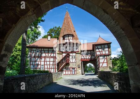 Iphofen liegt im Landkreis Kitzingen in Bayern im Regierungsbezirk Unterfranken. Es liegt 9 km südöstlich von Kitzingen Stockfoto