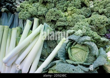 Lauch, Curly Kale und Savoy Cabbage Stockfoto