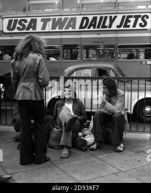 Junge Menschen im Zentrum von London, England, 1971 Stockfoto