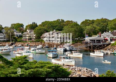 Malerische Aussicht auf Boote in der wunderschönen Perkins Cove, Ogunquit, Maine, USA. Stockfoto