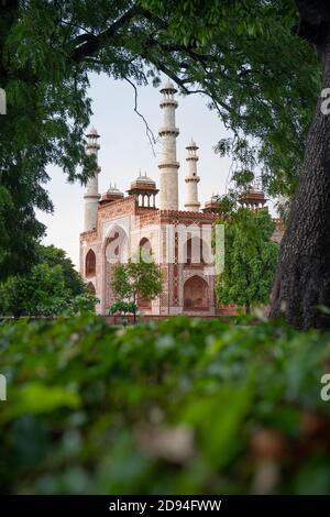 Grab von Akbar dem Großen in Sikandra Fort in Agra Stockfoto