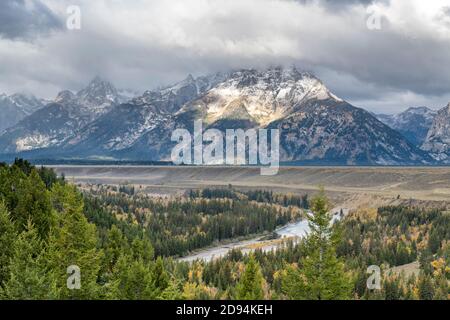 Die Teton-Serie von Snake River Overlook, Grand Teton NP, WY, USA, von Dominique Braud/Dembinsky Photo Assoc Stockfoto