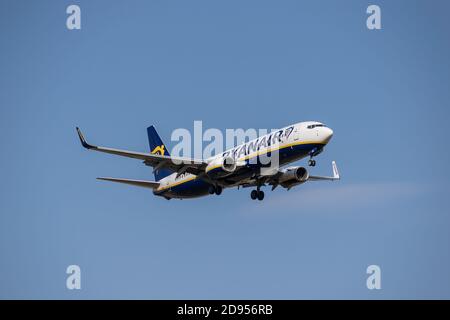 Boryspil, Ukraine - 25. September 2020: Ryanair Boeing 737-800 landet auf dem Flughafen Stockfoto