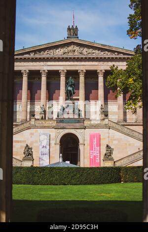 Alte Nationalgalerie in Berlin im Sonnenschein Stockfoto