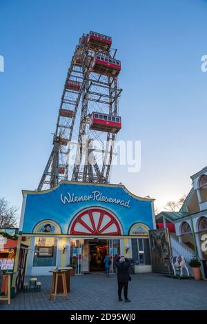 Blick auf Wiener Riesenrad im Winter, Prater, Wien, Österreich, Europa Stockfoto